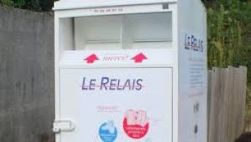 Changement d’emplacement des points relais de collecte de vêtements