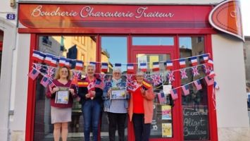 Les commerçants de Varilhes s'engagent pour les 80 ans de la fin de la guerre lors une journée festive